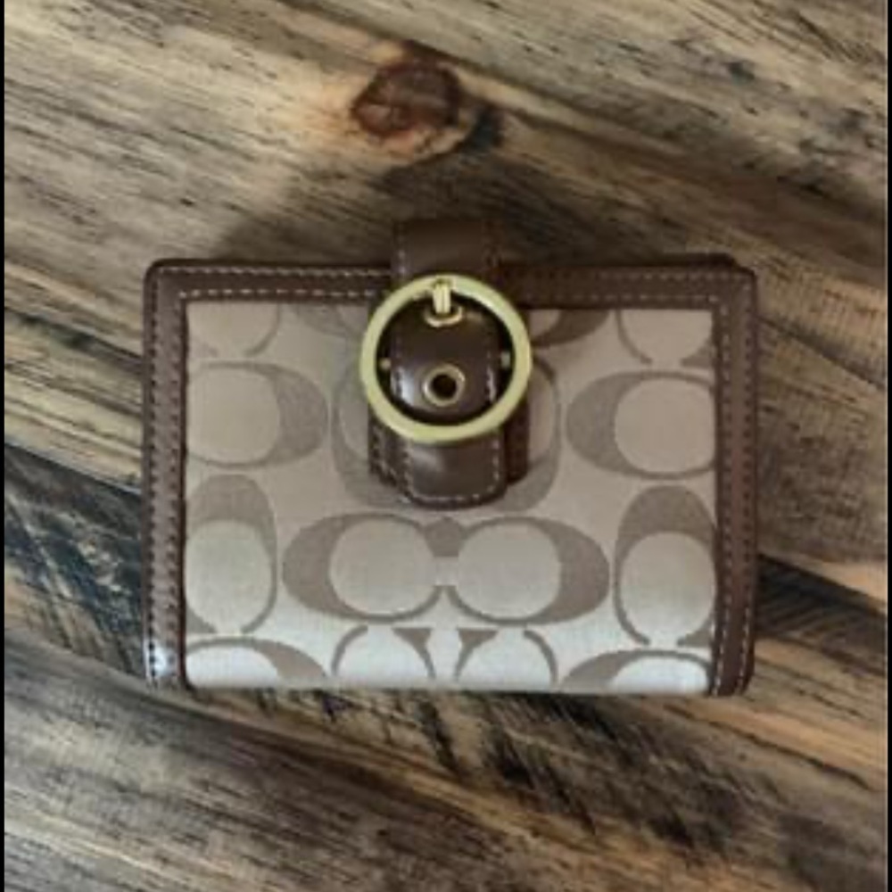 Coach tan wallet